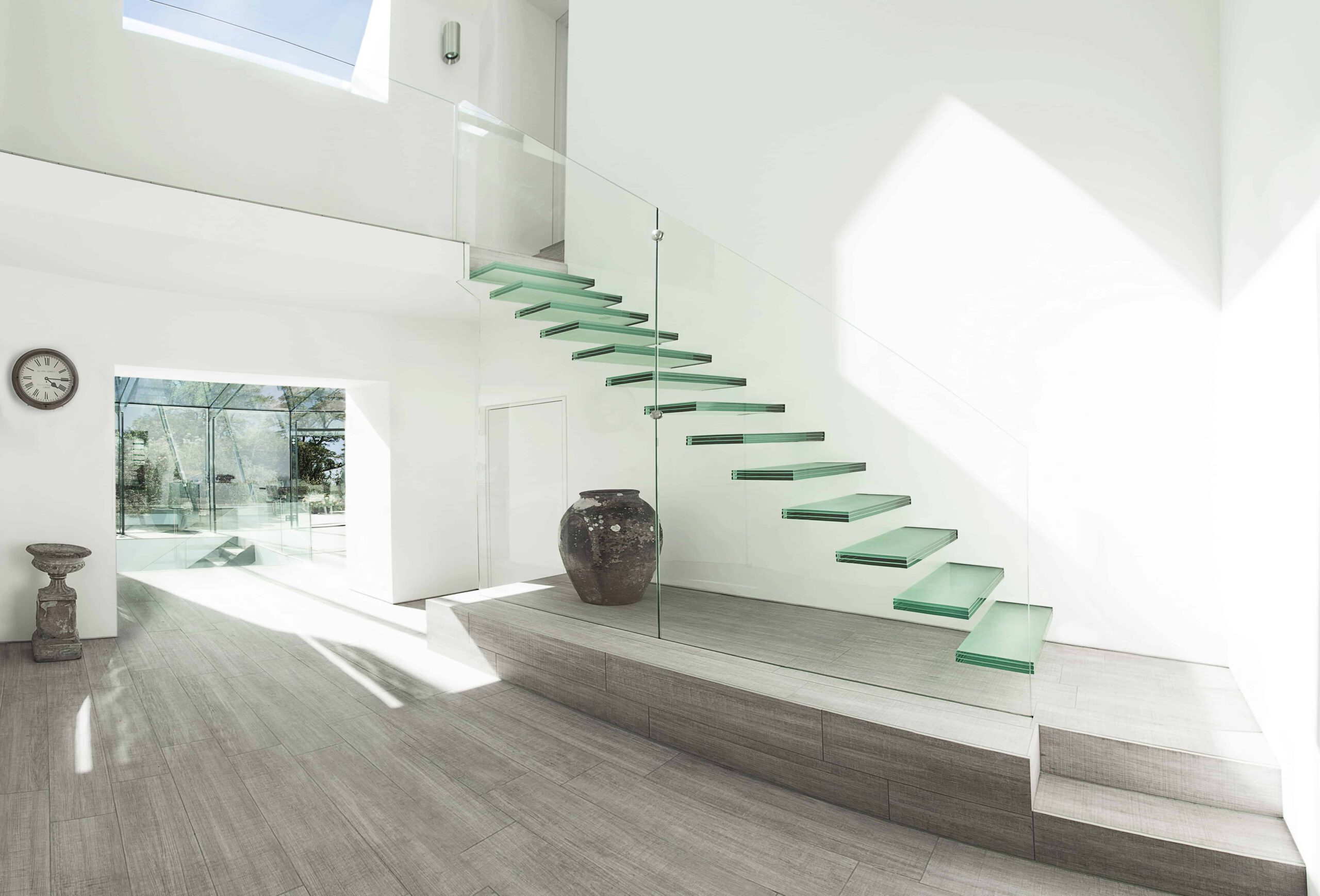 Glass Staircase Railings: A Modern Solution for Contemporary Homes